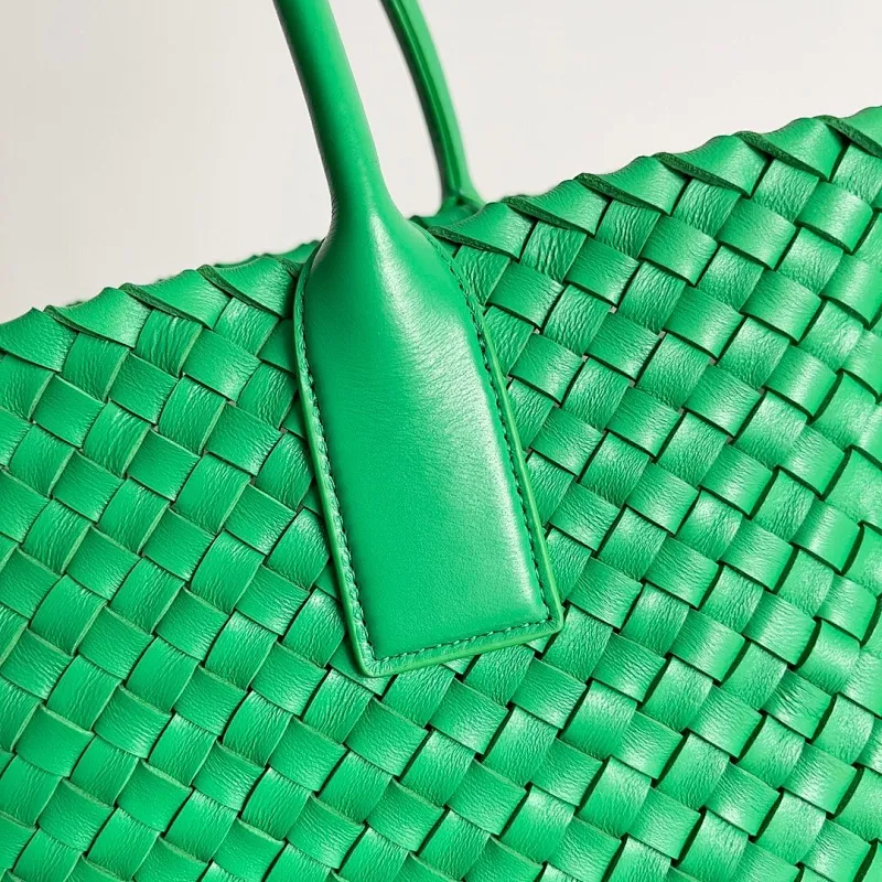 All categories 💚 Authentic bags 💚 BV 2025 new BV handbags